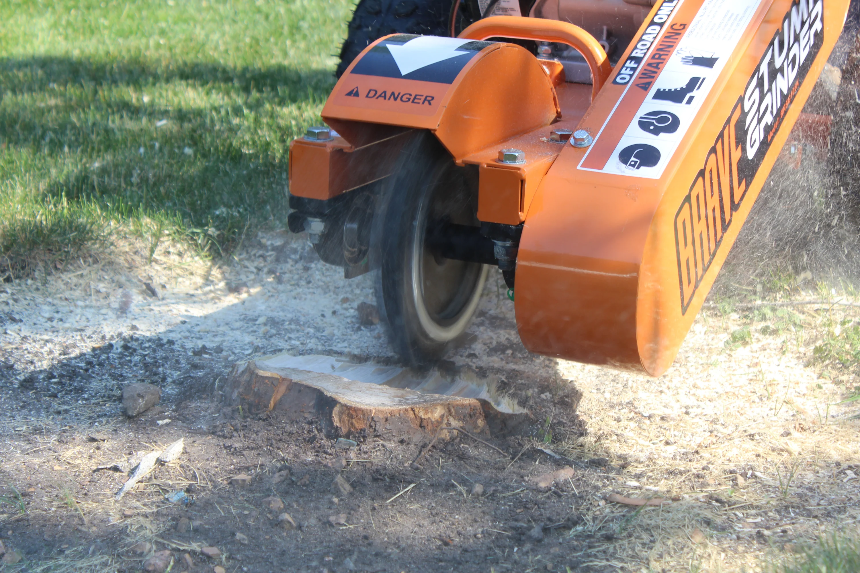 Brave Walk Behind Stump Grinder Kohler 14 HP (BRSG105K) - Image 10