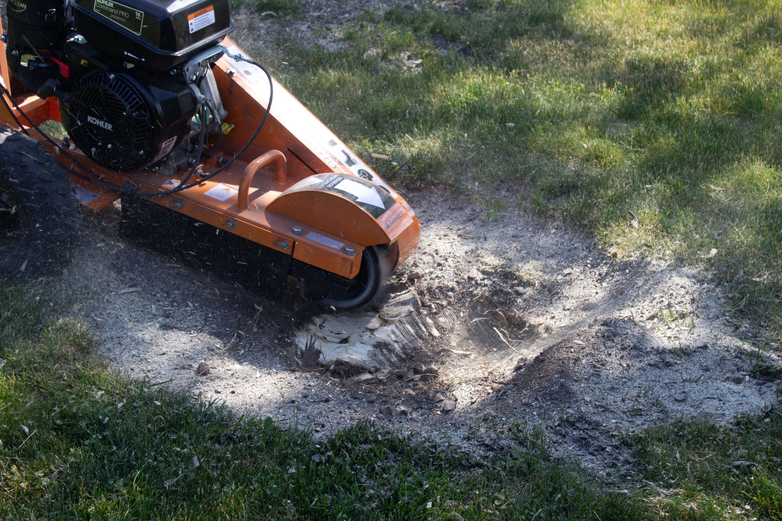 Brave Walk Behind Stump Grinder Kohler 14 HP (BRSG105K) - Image 13