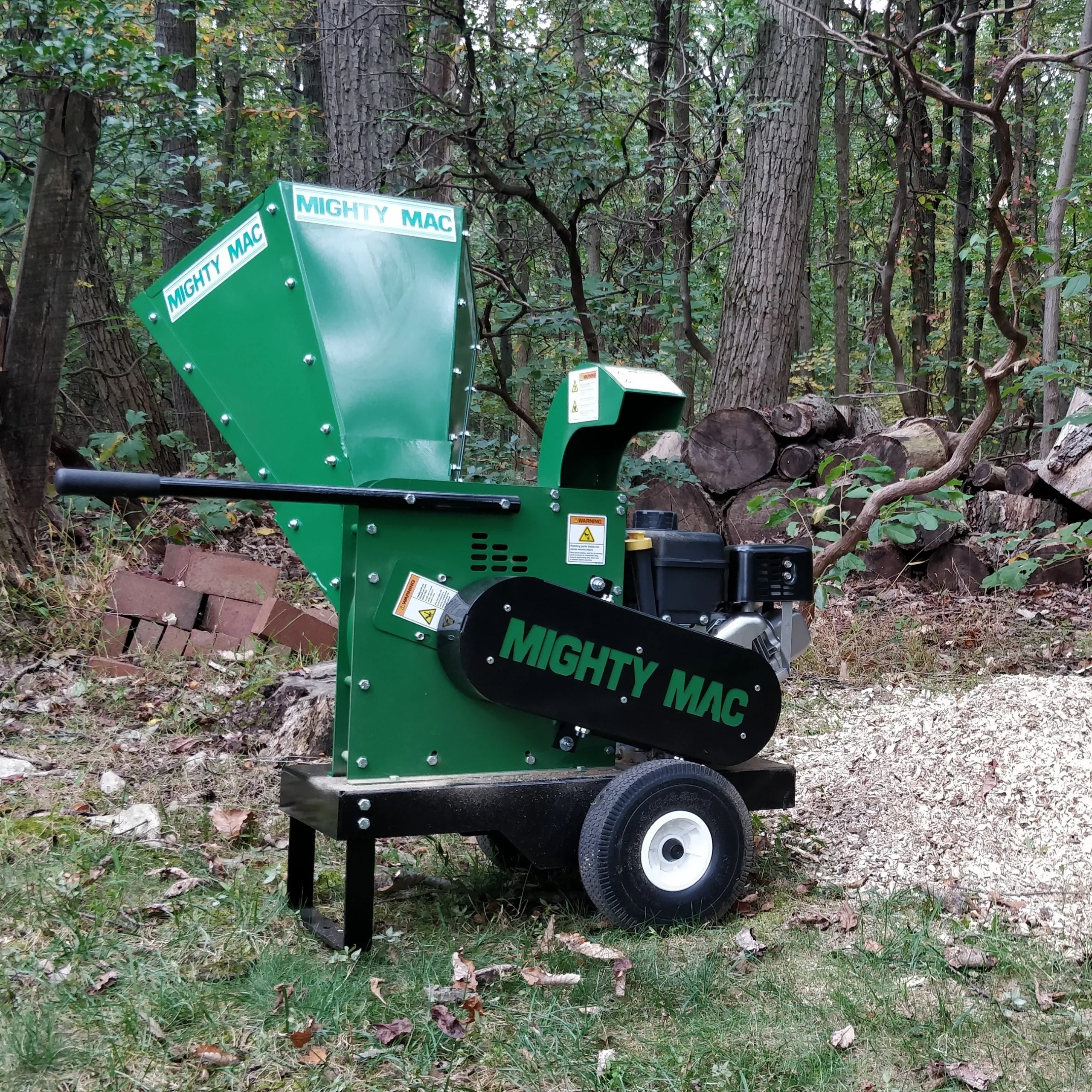 Mighty Mac™ Wood Chipper 3-3/4” Max Capacity - 7HP Briggs (WC375) - Image 5